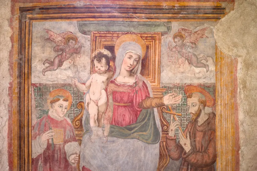 Frescoes Castello di Postignano